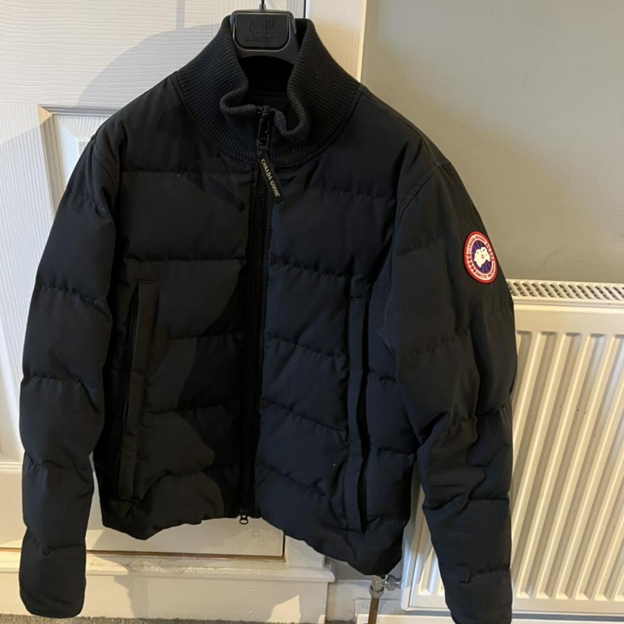 Canada goose puffer bomber jacket, size M , In great... - Depop