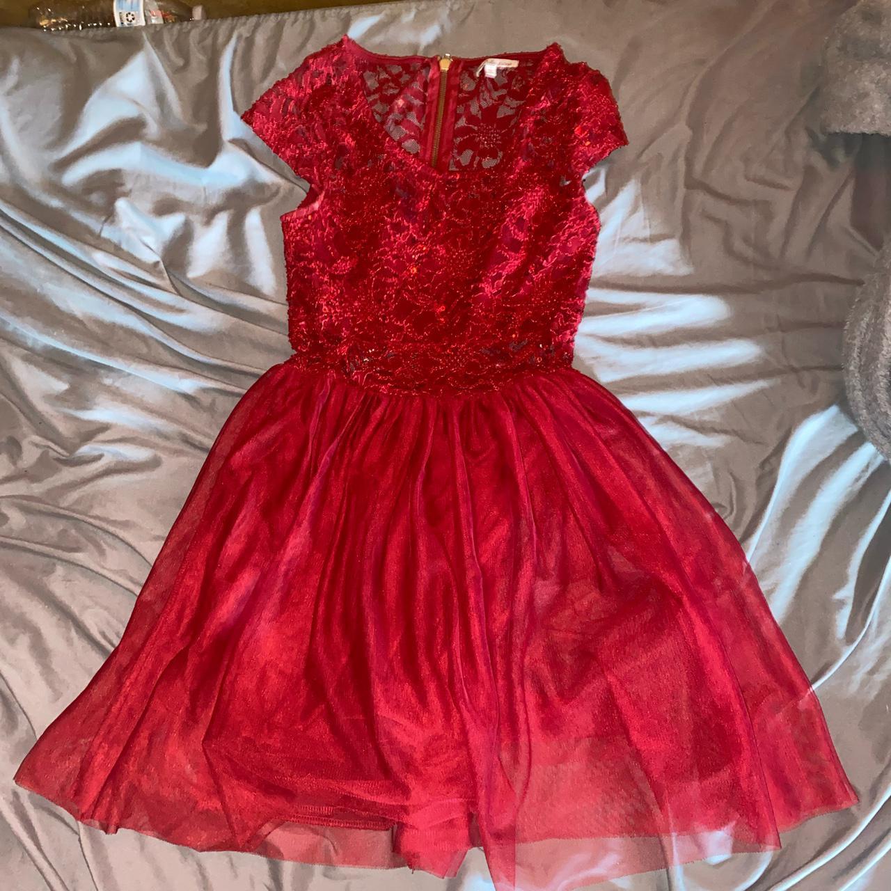 Charlotte russe semi hot sale formal dresses