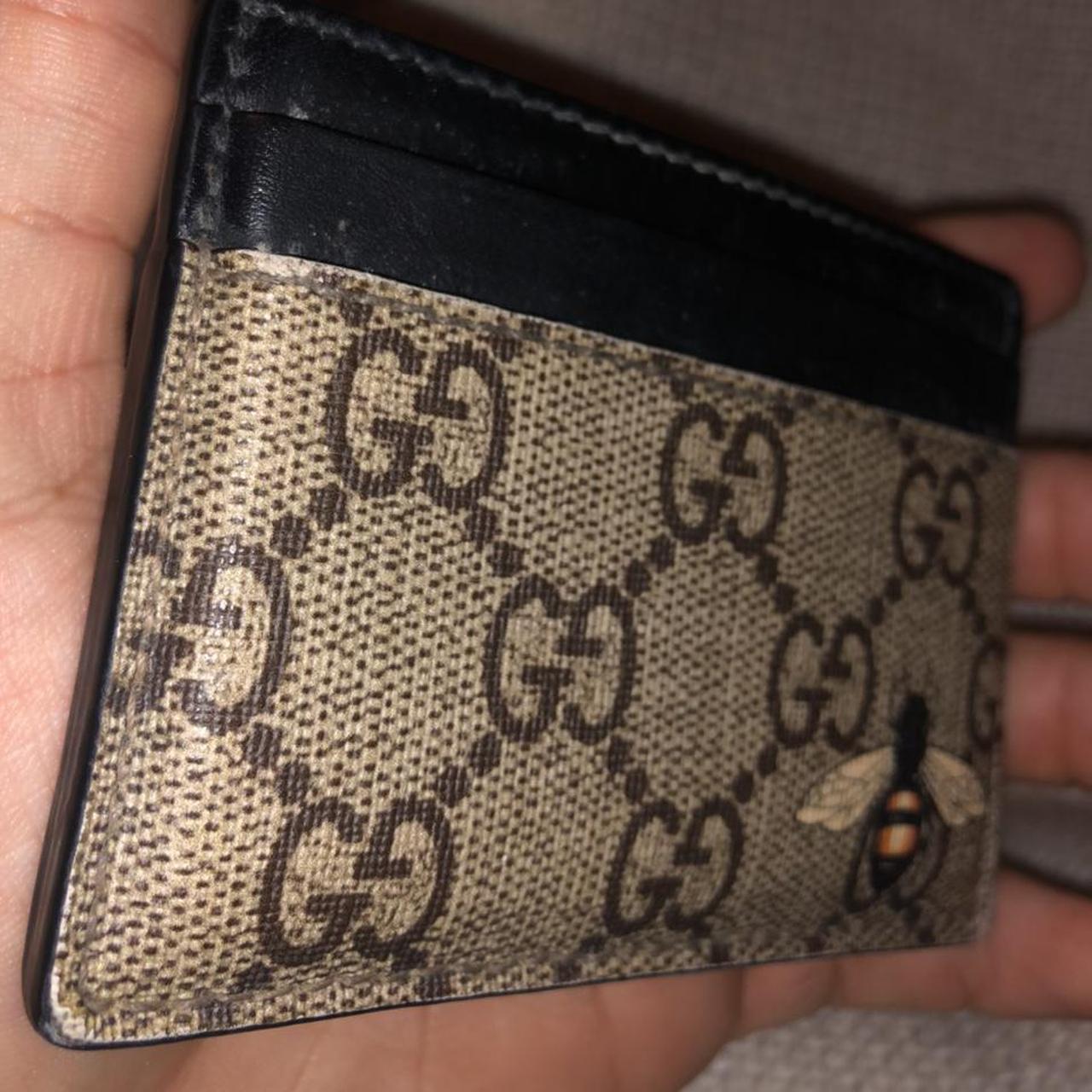 Gucci bee wallet. £25 delivered no less. Message - Depop
