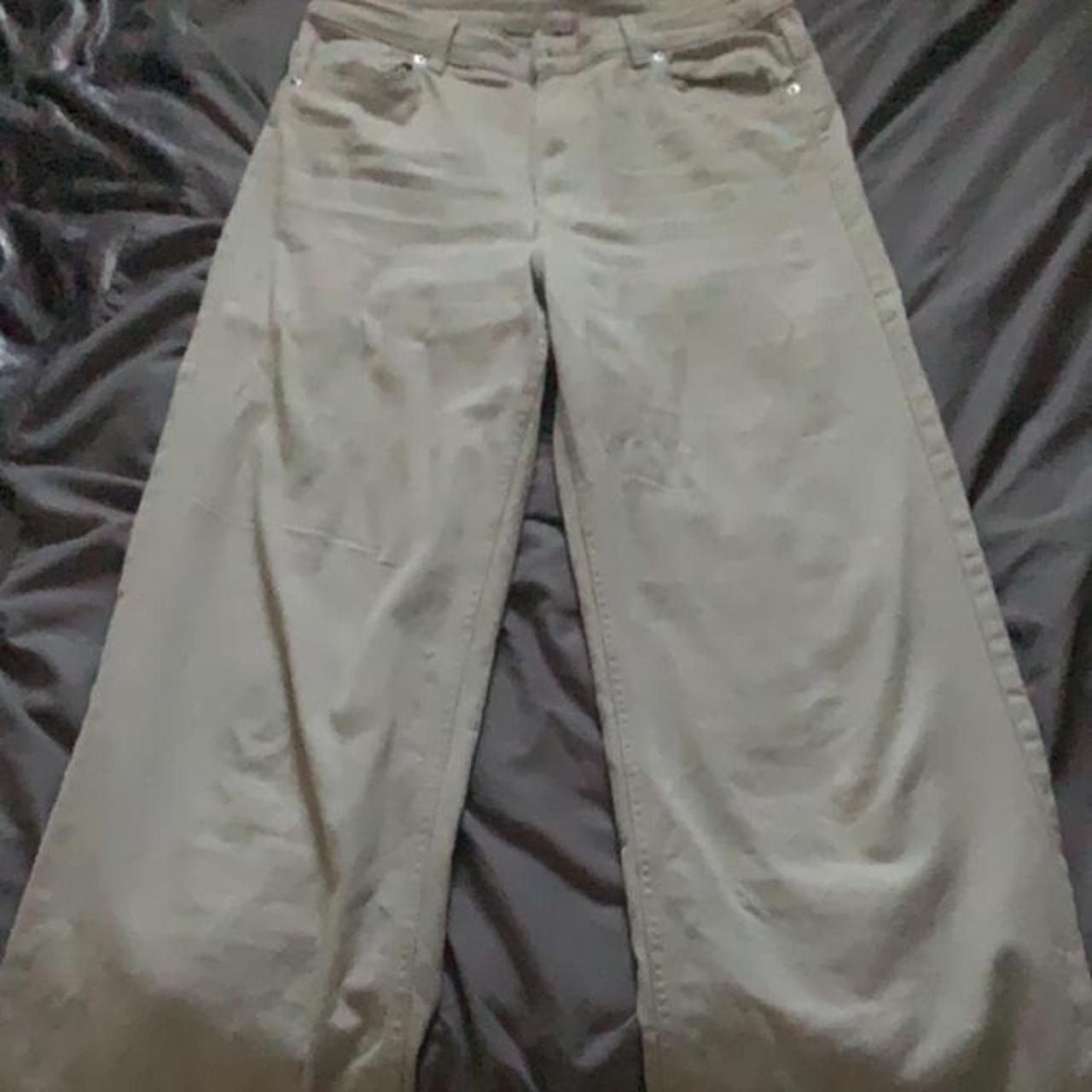 H&M Beige/Cream wide leg jeans. UK 14 but fit a 12 a... Depop
