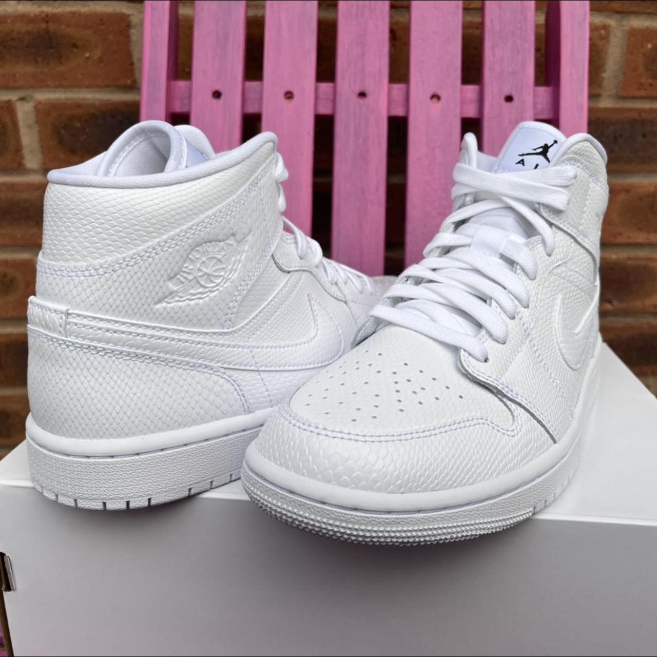 White best sale snakeskin jordans