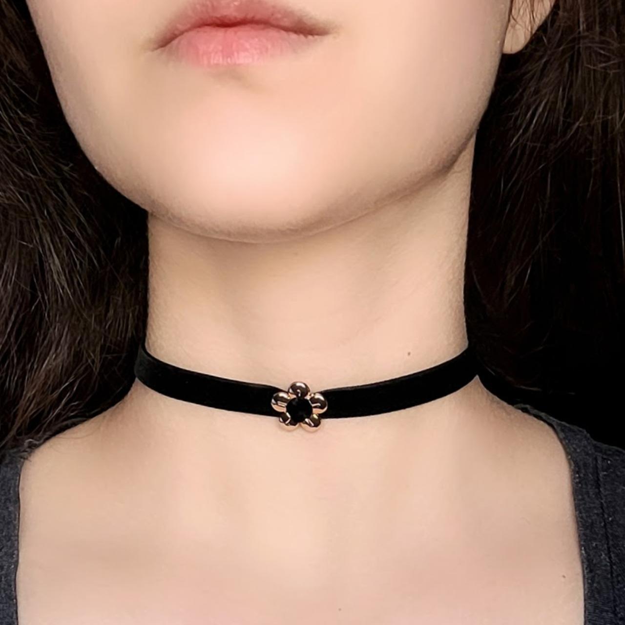 Womens black velvet sale choker