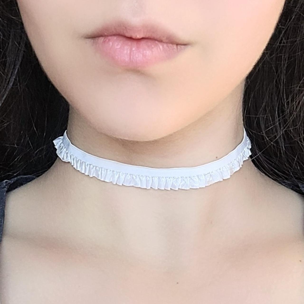 Stretch hot sale choker necklace