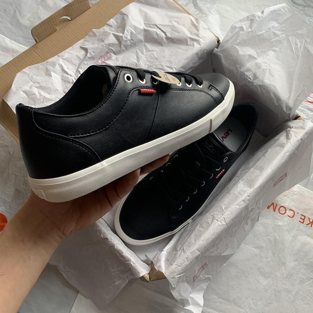 Levi S Men S Black Trainers Depop   P0 