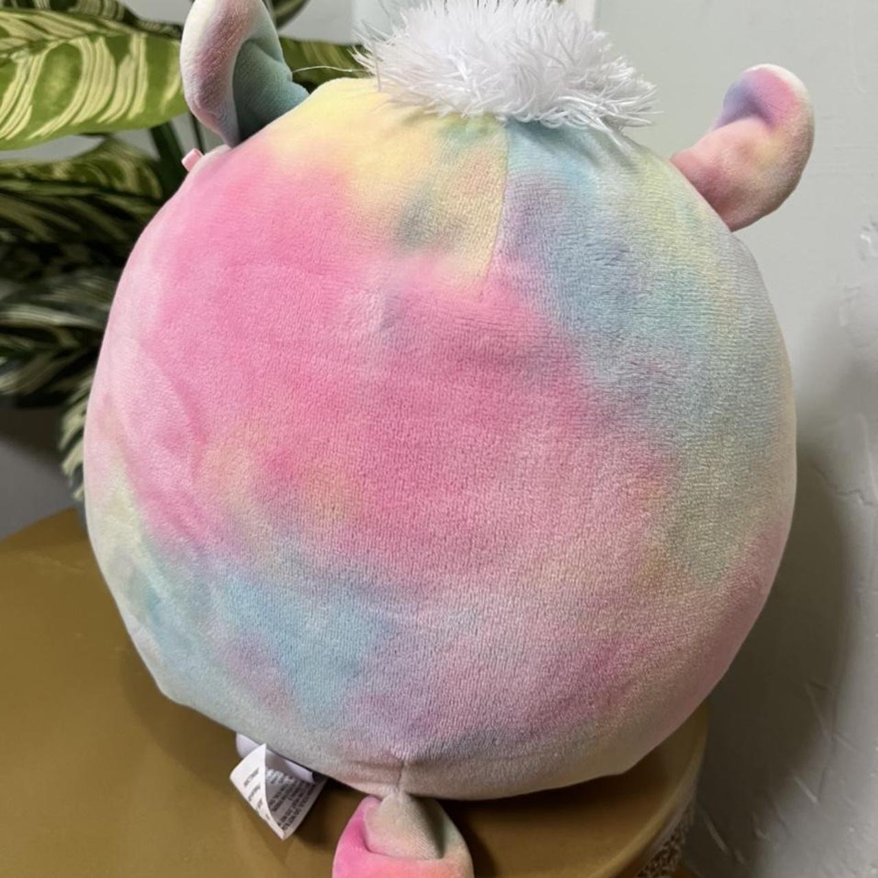 leslie the llama squishmallow