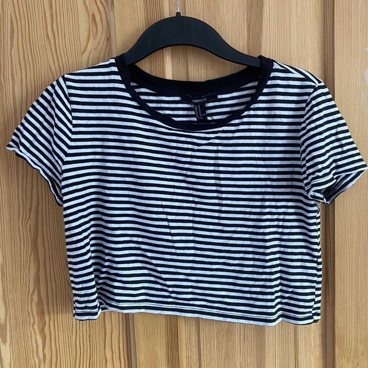 Forever 21 Women's Crop-top | Depop