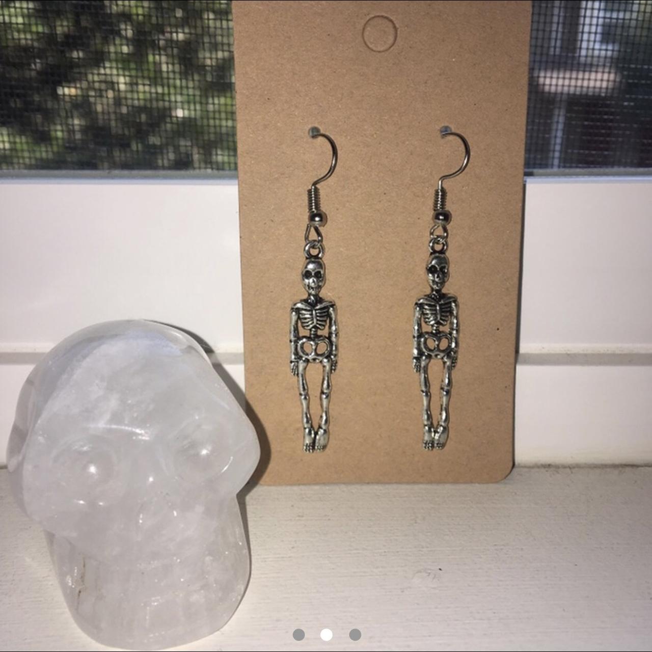 Skeleton 2025 earrings h&m