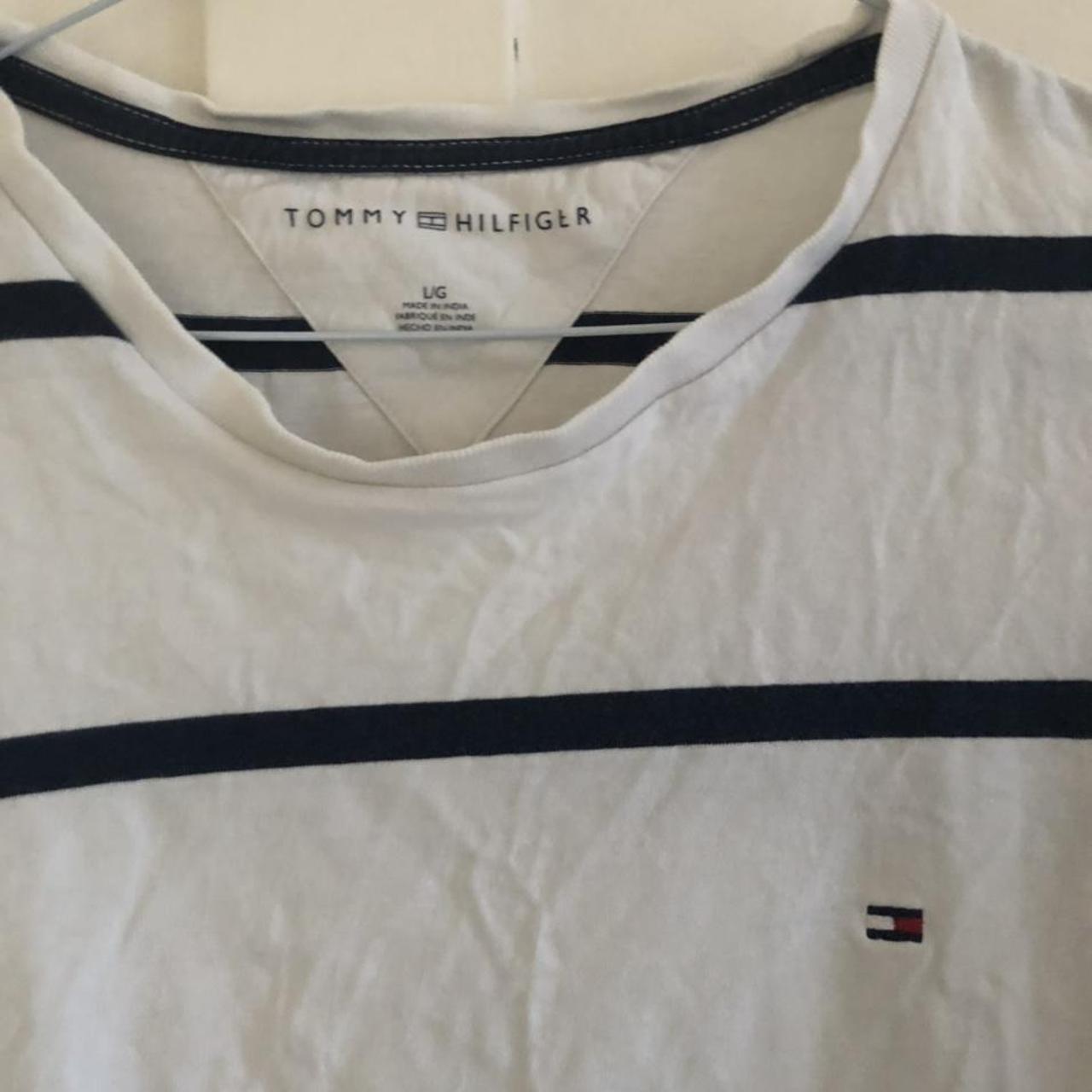 Tommy Hilfiger Men's White and Navy T-shirt | Depop