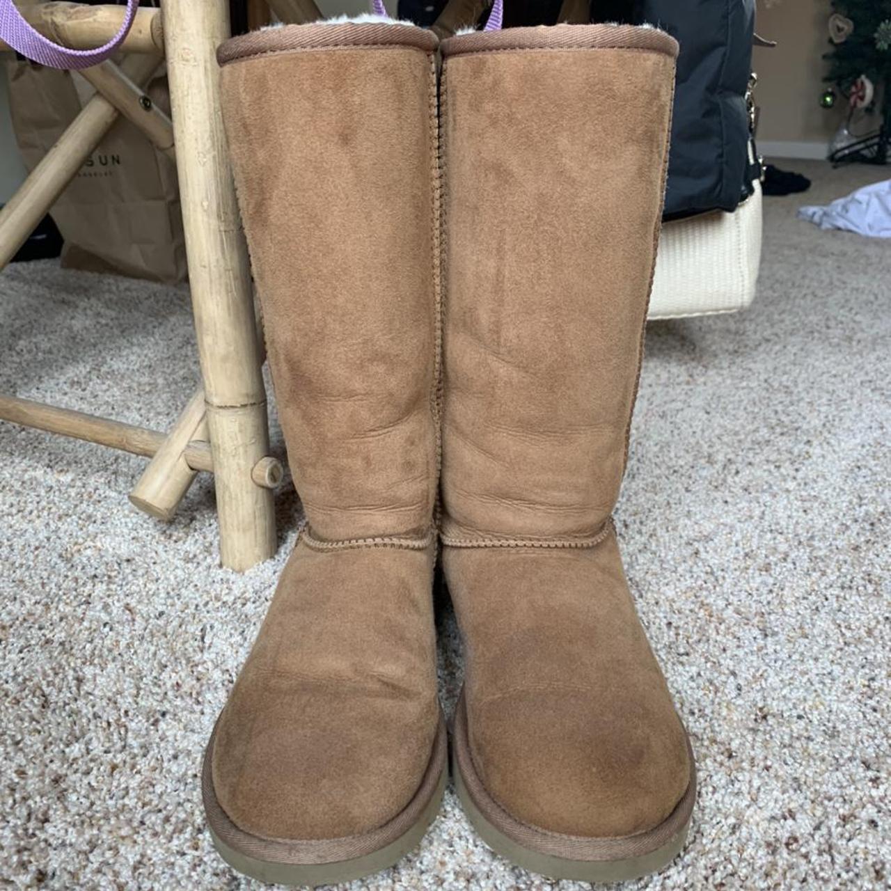 Womens SOLID COLOR uggs 65$ Variety of sizes Womens - Depop