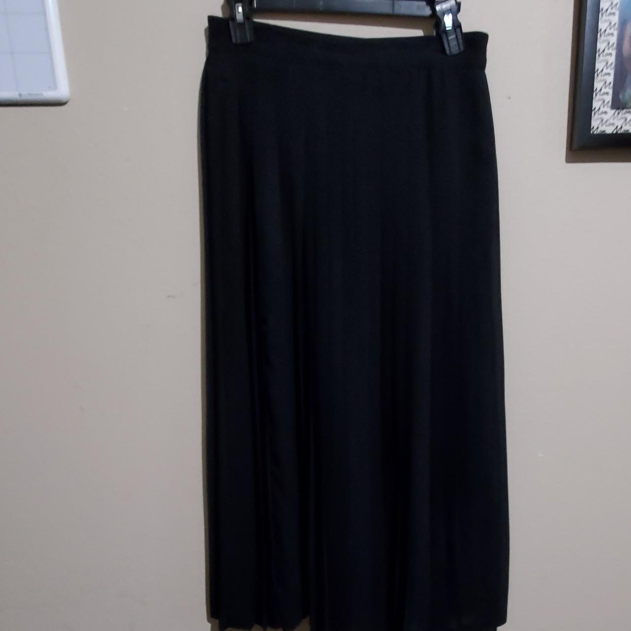 Chaus Women's Black Skirt