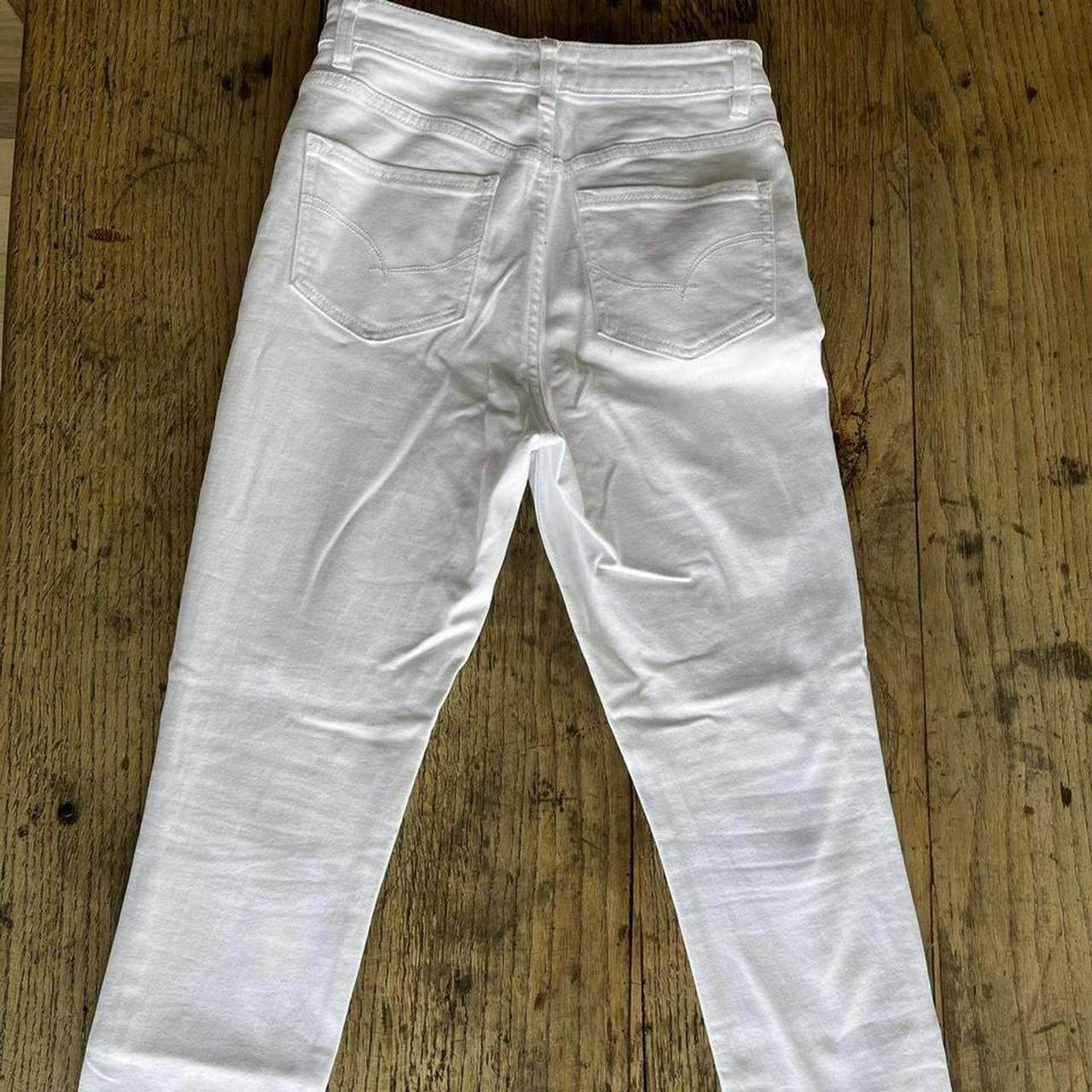 MESSAGE BEFORE BUYING Sportsgirl white jeans Depop