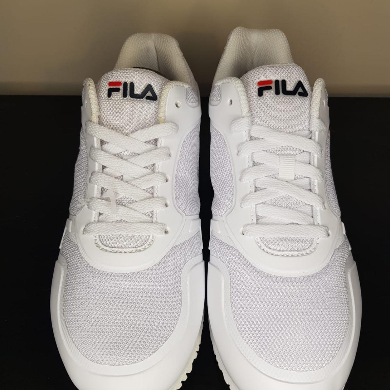 Fila store forerunner white