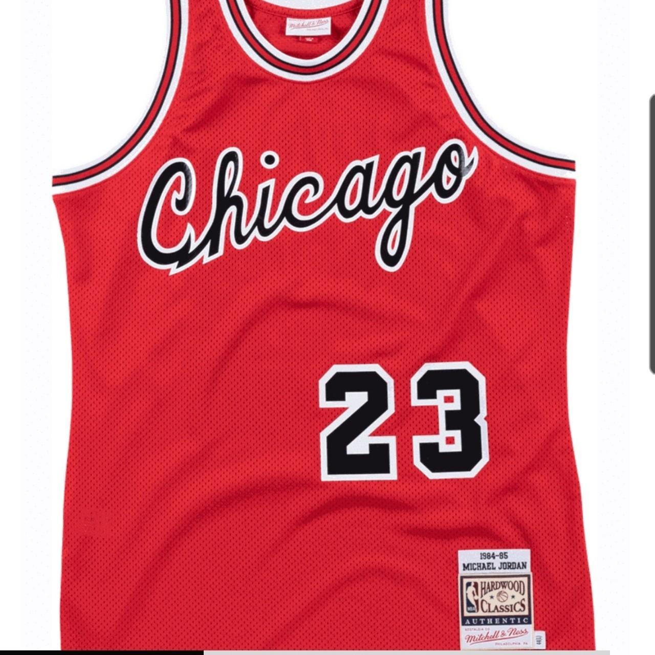 Authentic Jersey Chicago Bulls 1984-85 Michael Jordan - Shop