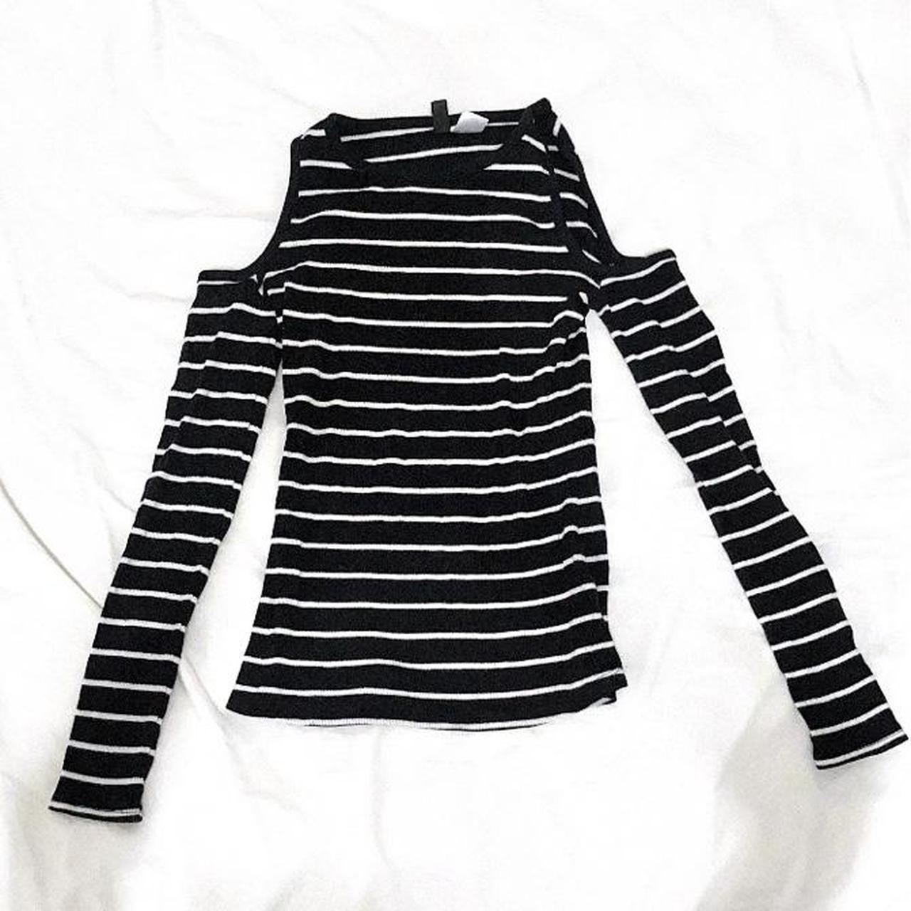 H&M Women's Black and White Shirt Depop