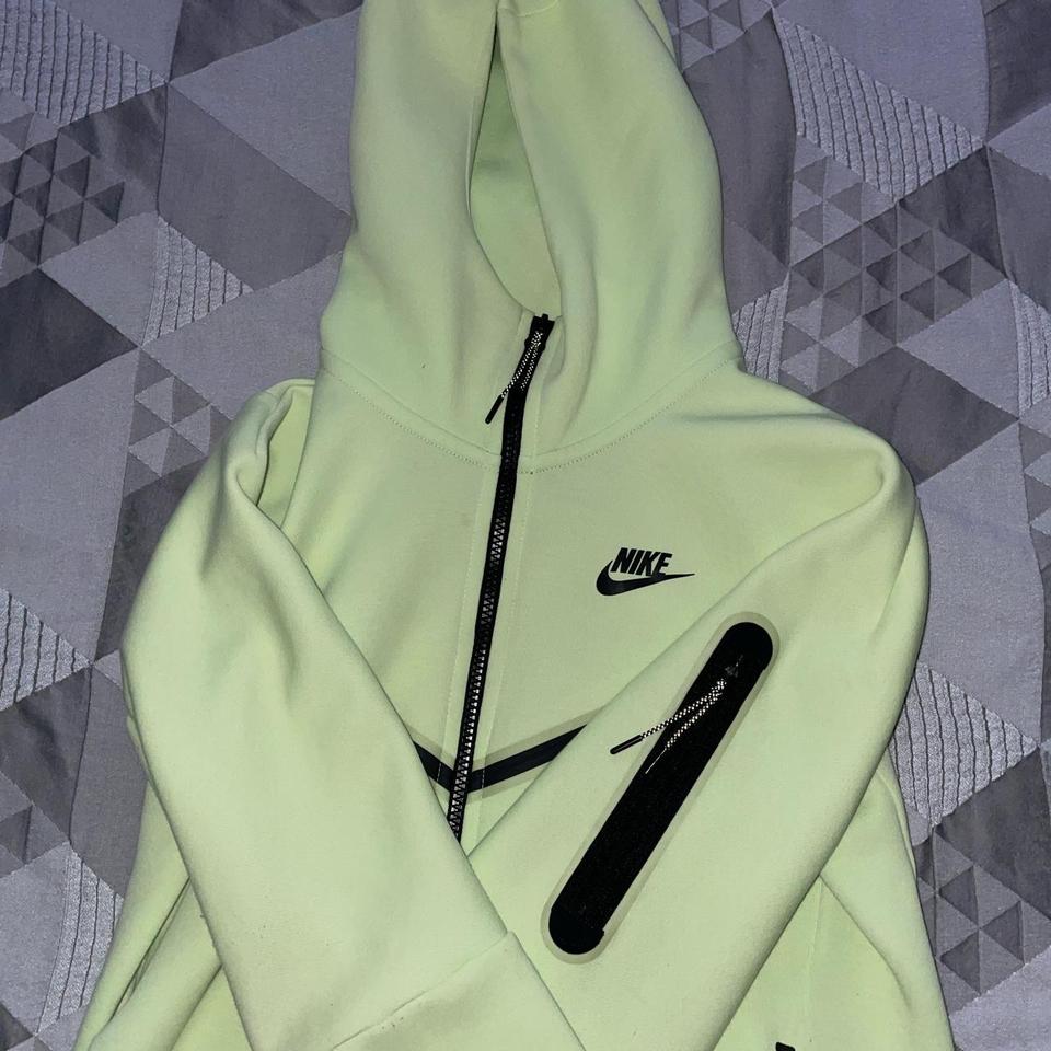 Men s Nike Tech Fleece XS lime green