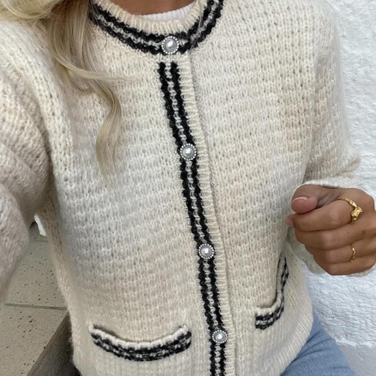 Ganni Women's Cream and White Cardigan (2)