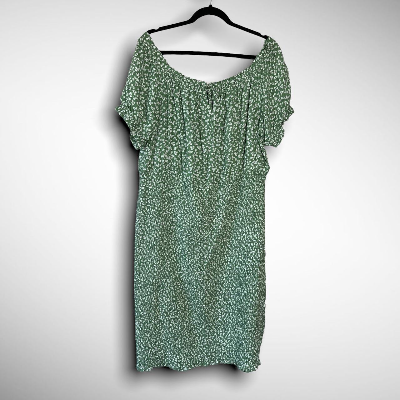 Rebdolls women’s green floral dress 2X off shoulder... Depop