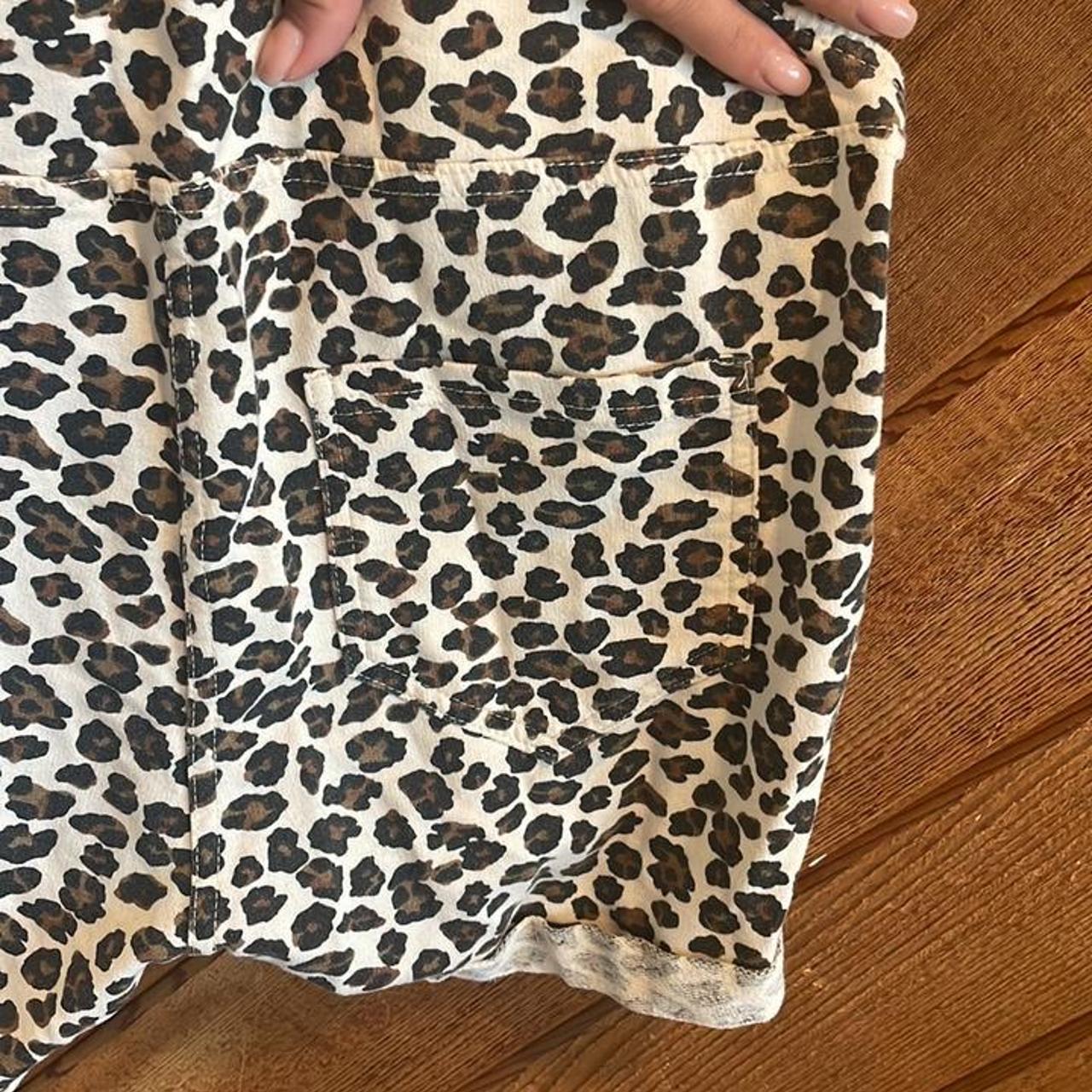 Z Supply Leopard Print Overall Shorts - cotton /... - Depop