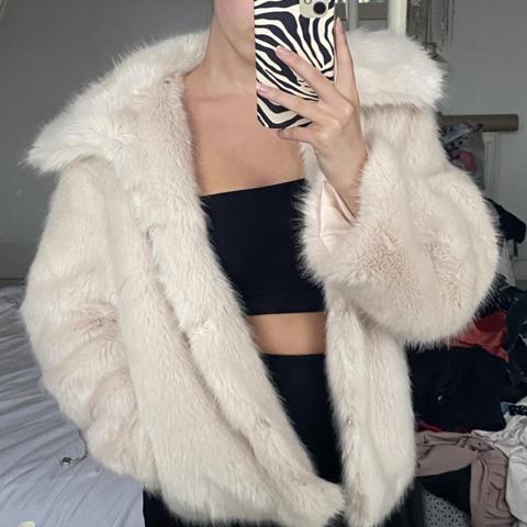 Topshop faux fur coat Beautiful thick #topshop faux - Depop