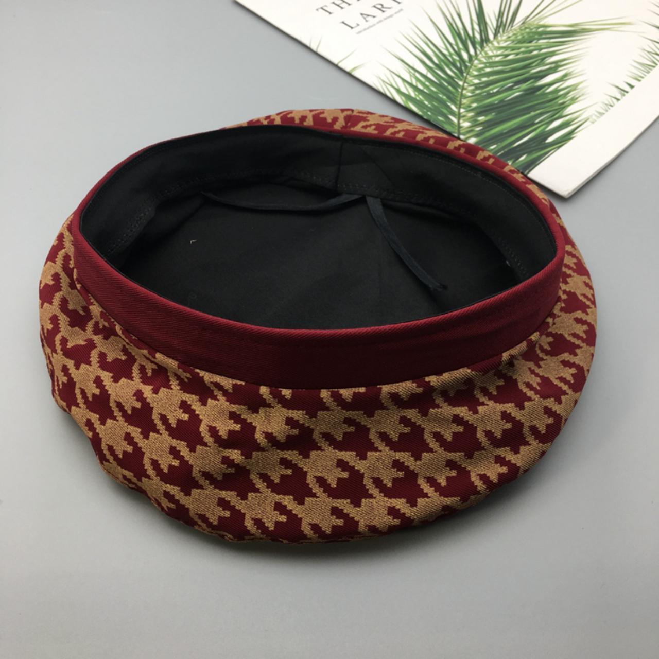 Women's Red Hat (3)