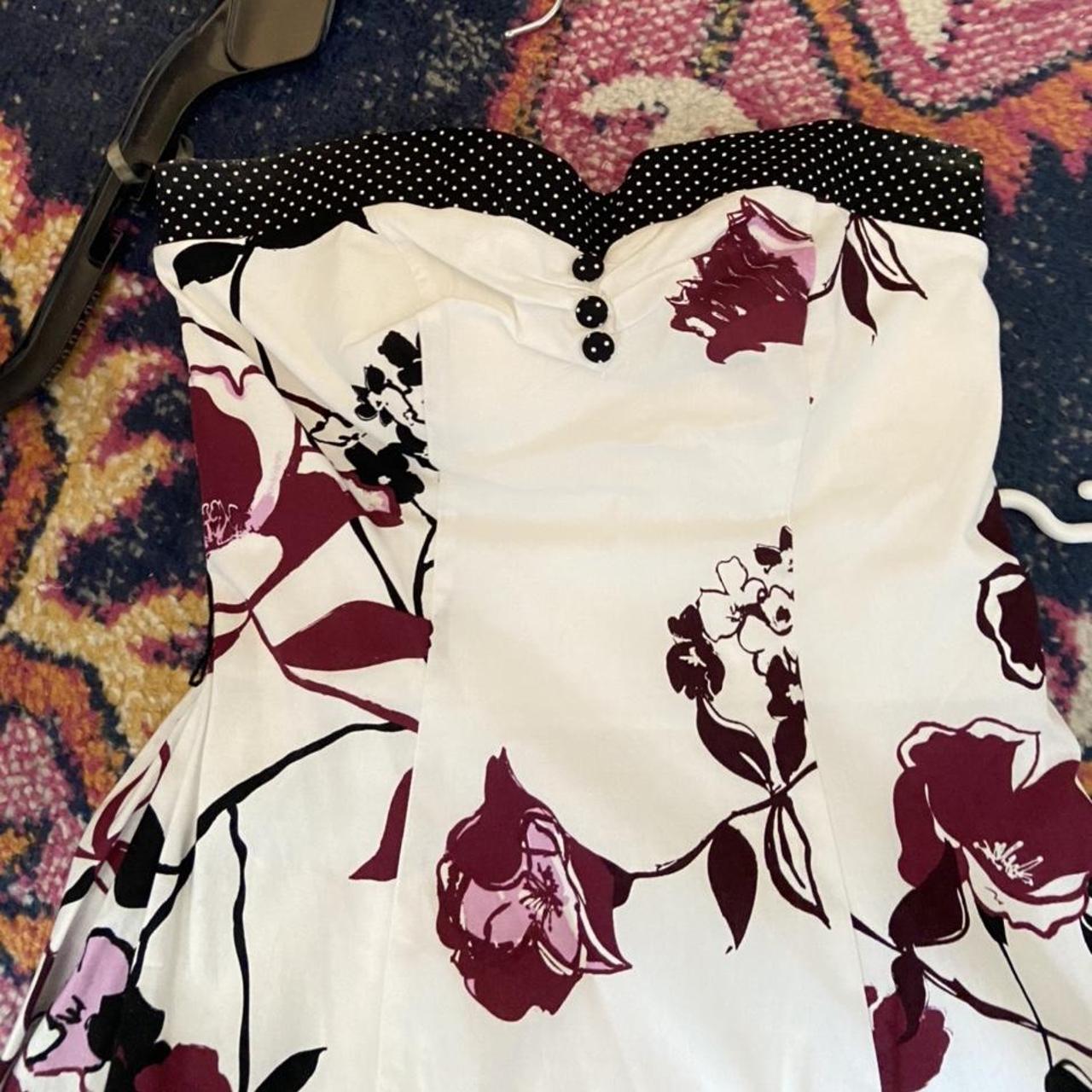 Macys brand strapless White black red Depop