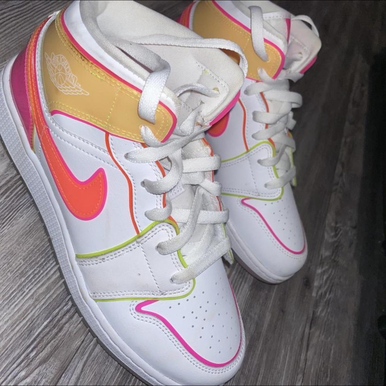 mid edge glow jordan 1