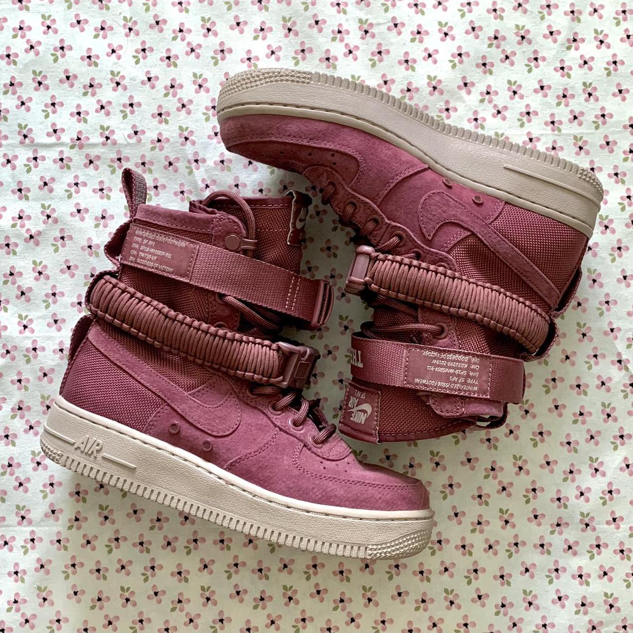 Nike sf af1 store force is female