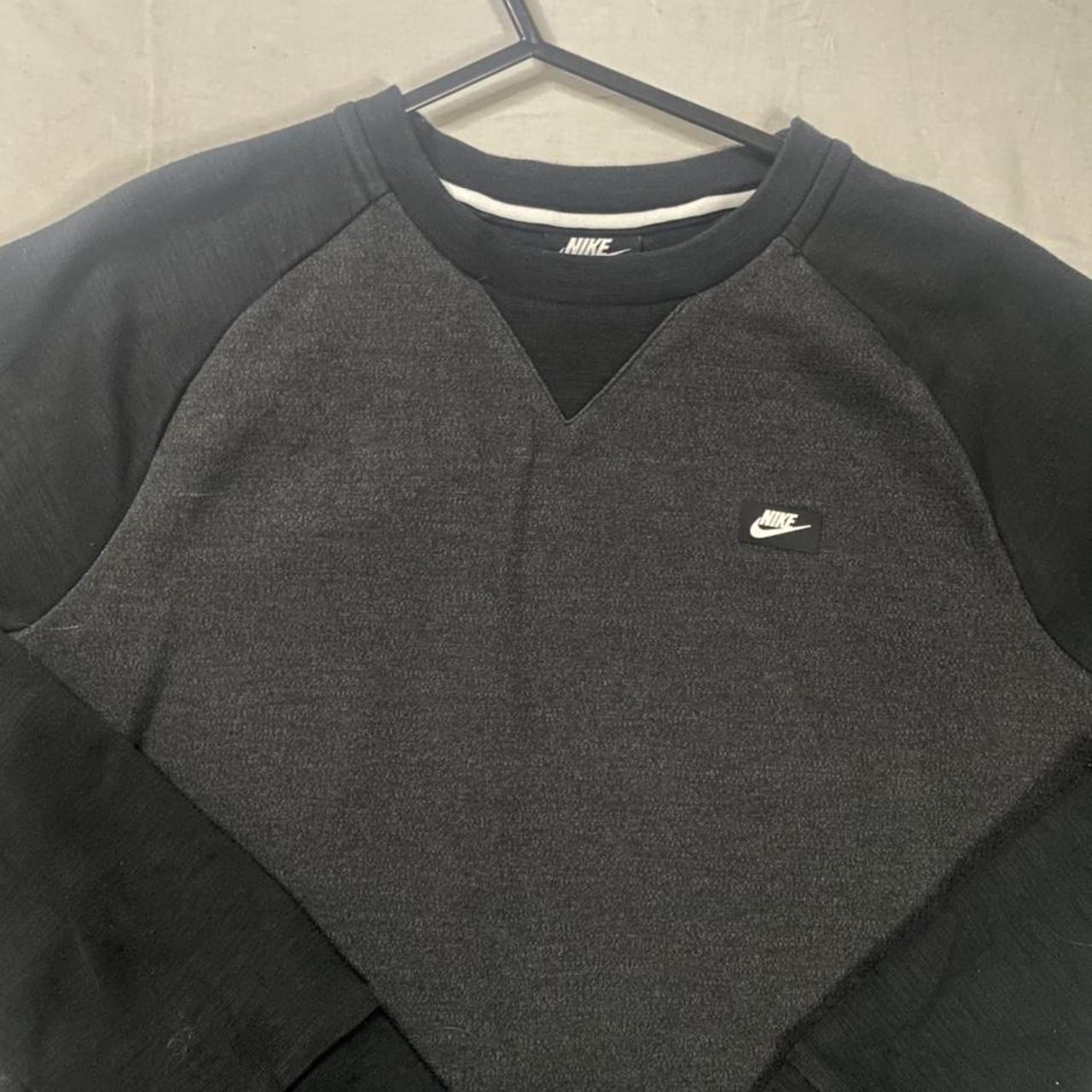 black nike jumper vintage