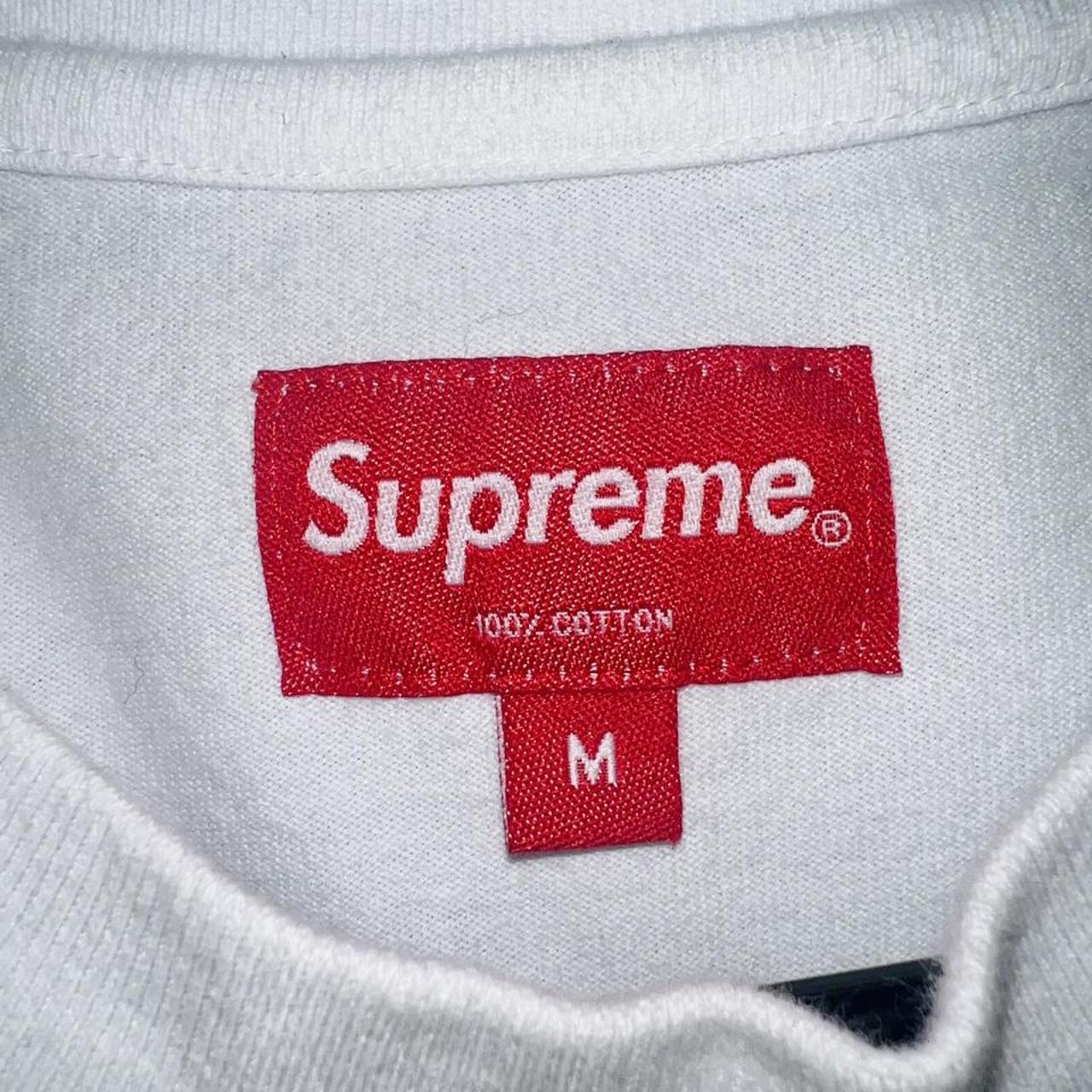 supreme neck label