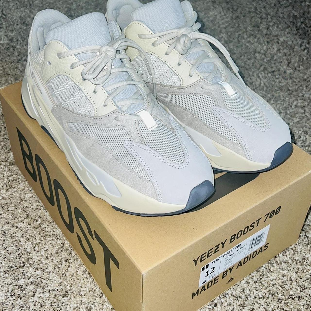 yeezy 700 v1 og