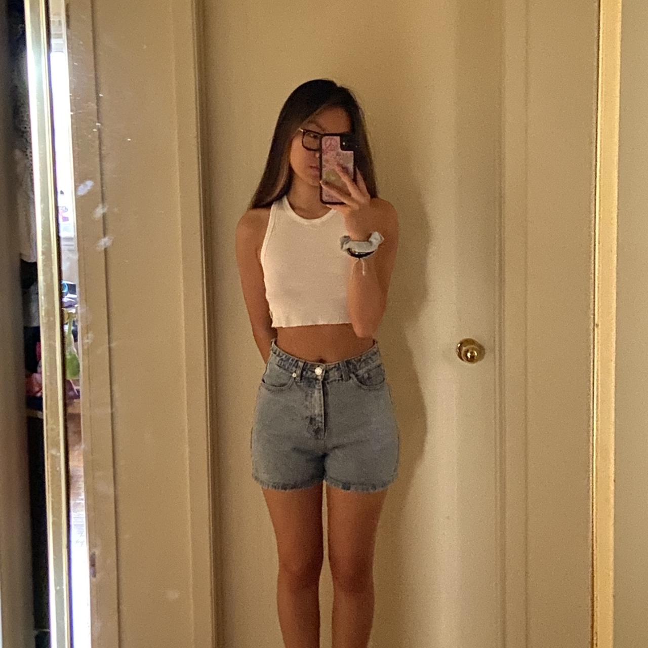 high waisted shorts and crop top tumblr
