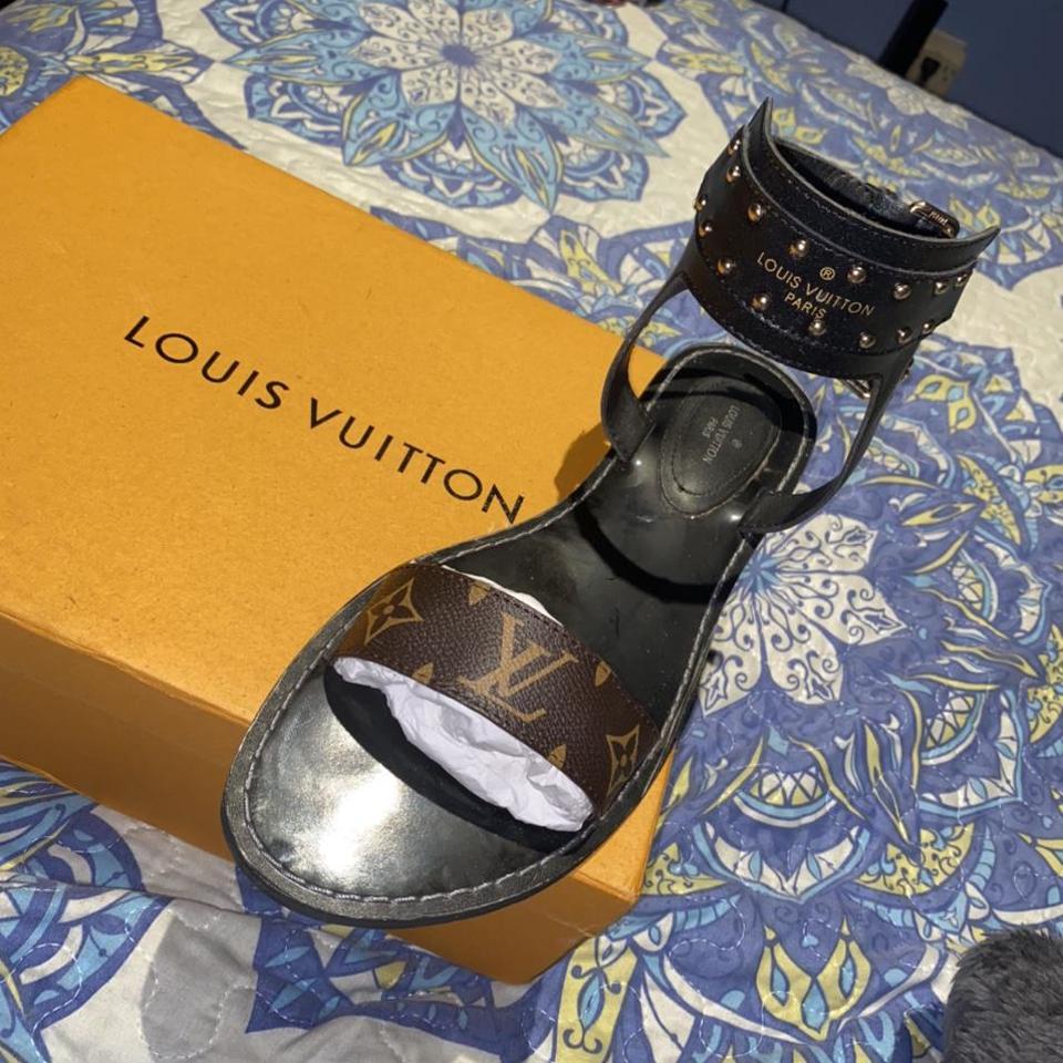 AUTHENTIC LOUIS VUITTON SANDALS comes with box and - Depop