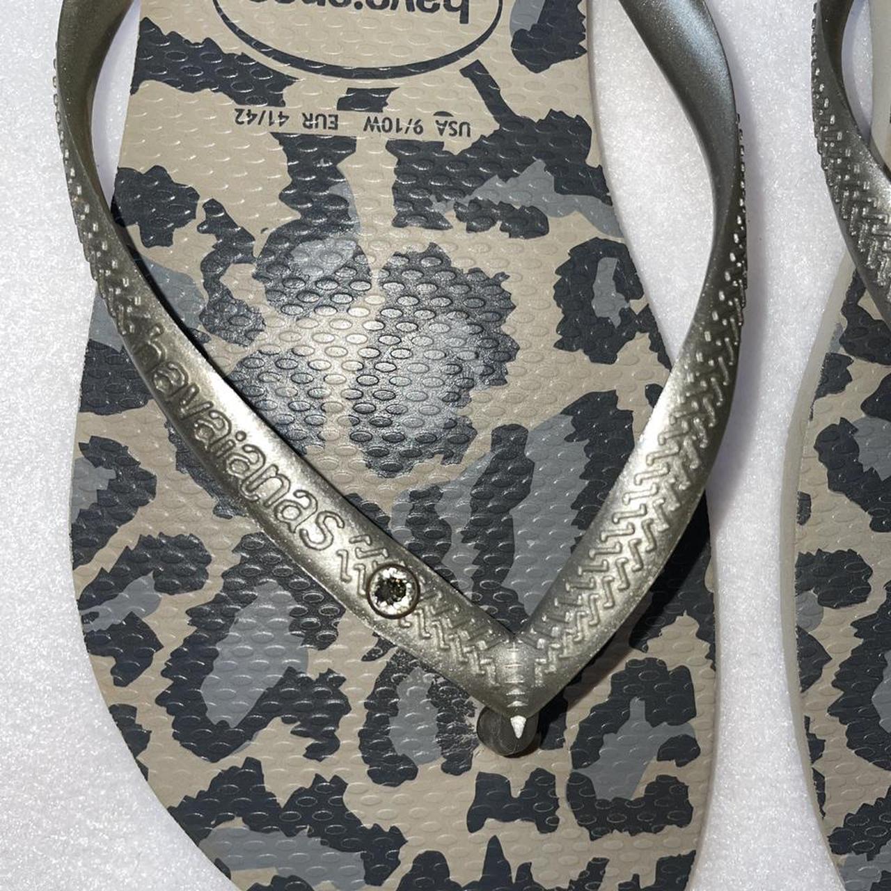 Havaianas Women's Grey and Silver Sandals (3)