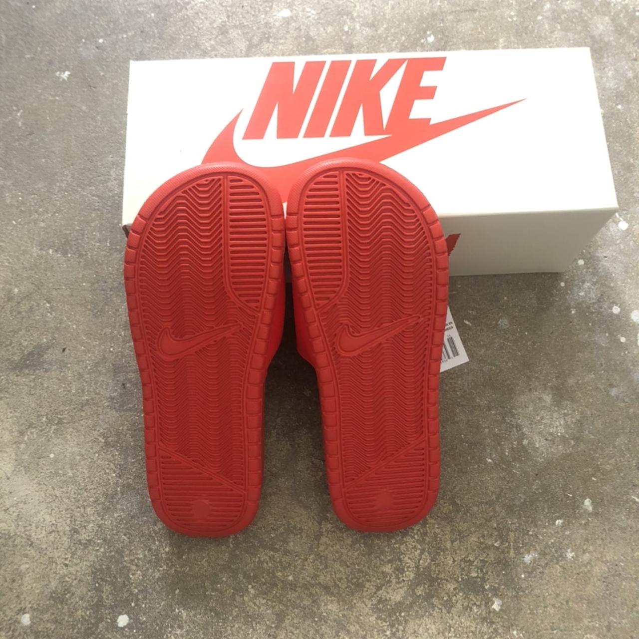 stüssy x nike benassi slide