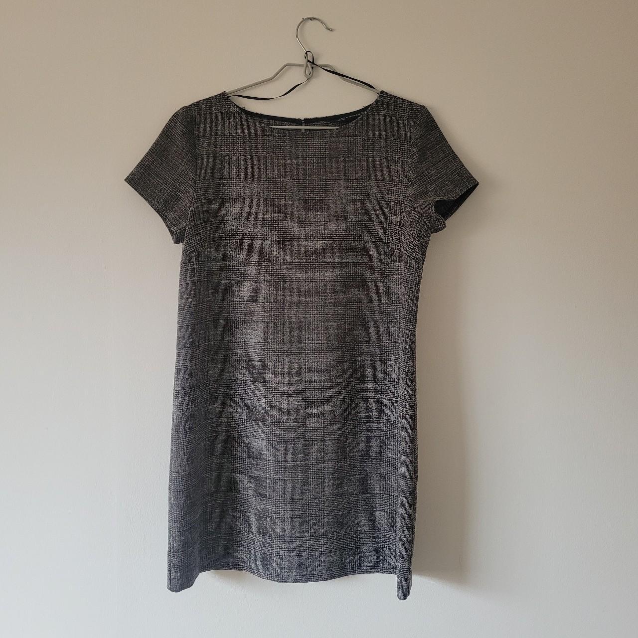 Grey mini dress, Zara, size M Good condition however... - Depop