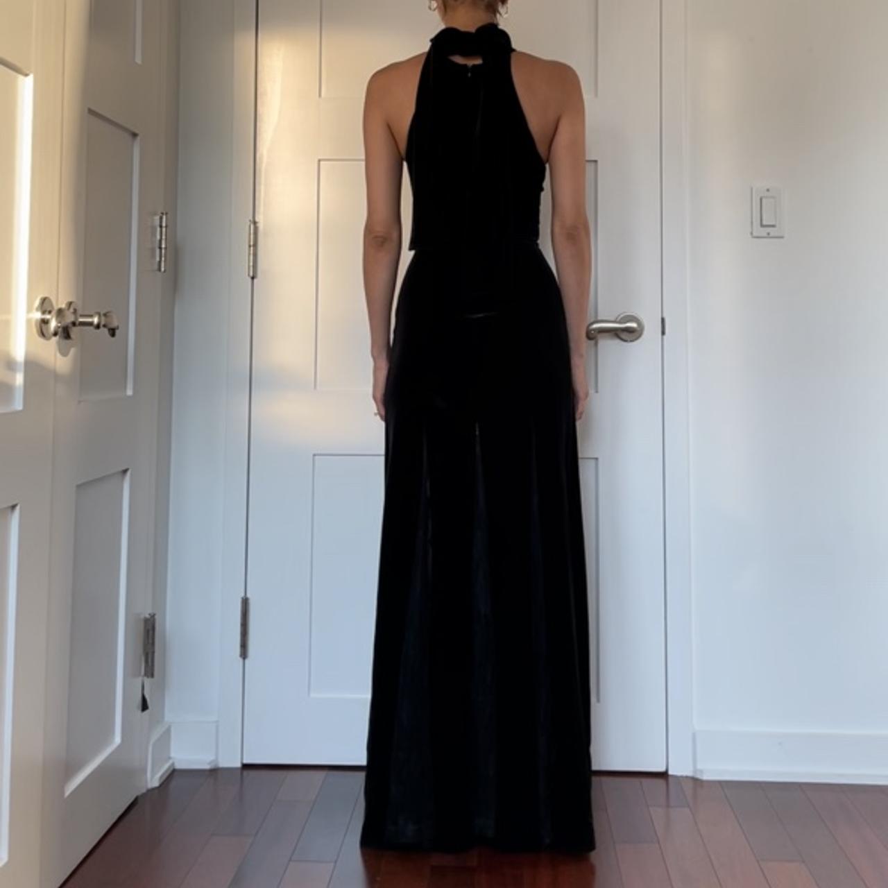 Beautiful Nicholas evening gown Fabric is velvet Depop Beautiful Nicholas evening gown Fabric is velvet Depop