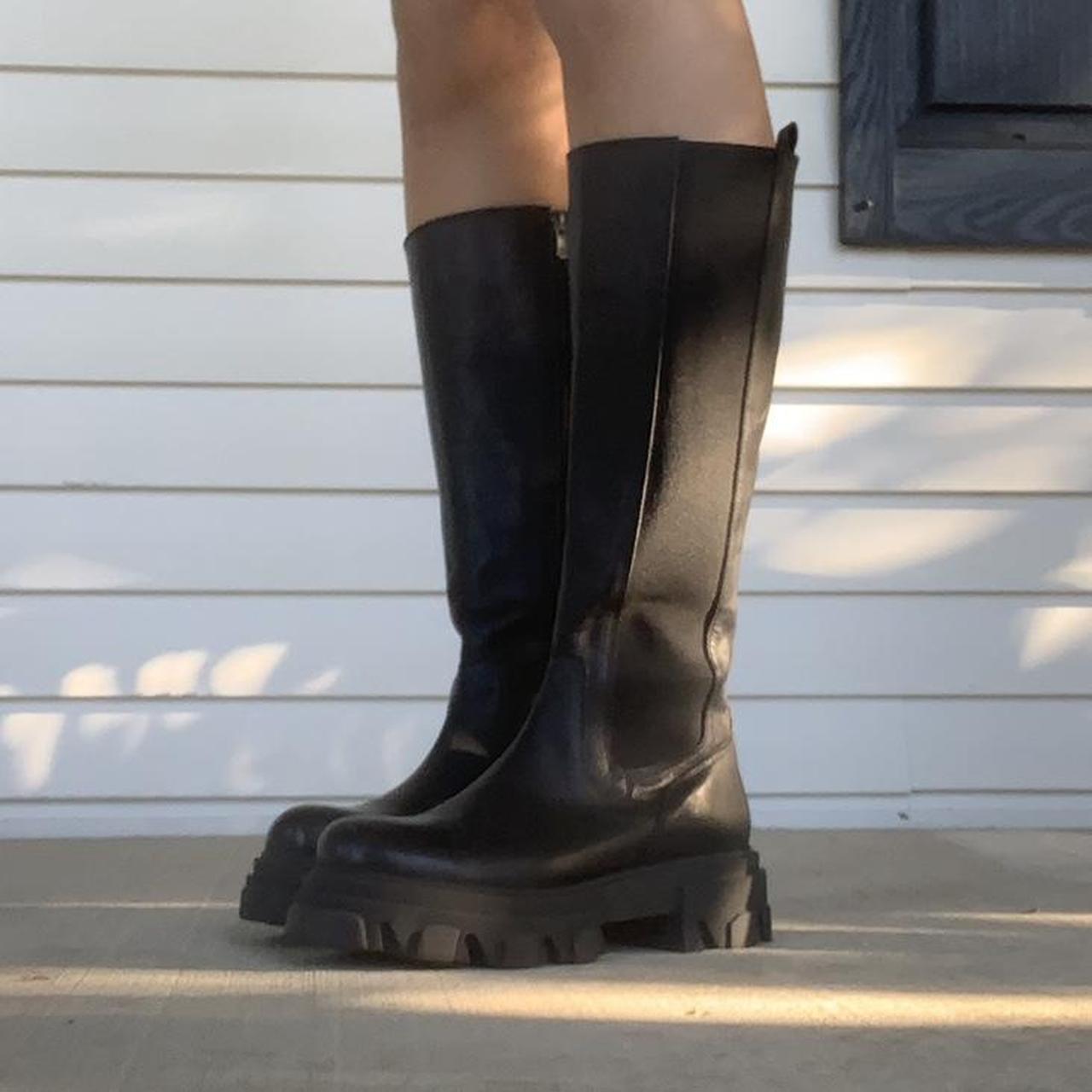 1460 arcadia embossed leather boots