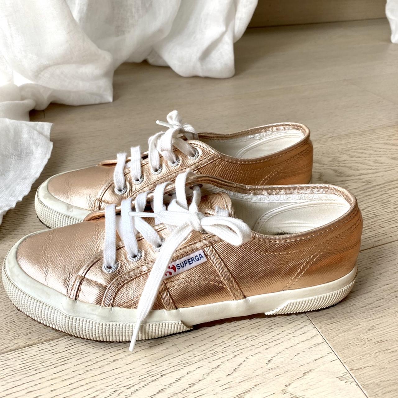 RIBASSO Superga metallic sneakers Usate. Depop