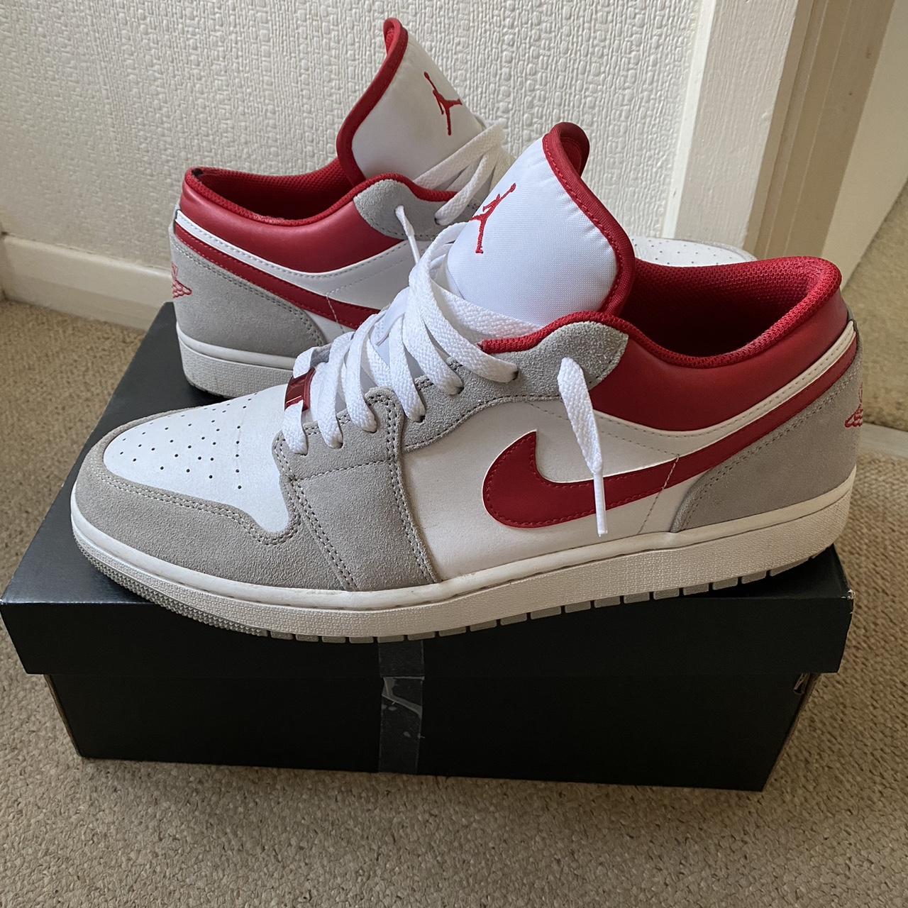 Jordan 1 low Light smoke grey red se Amazing... Depop