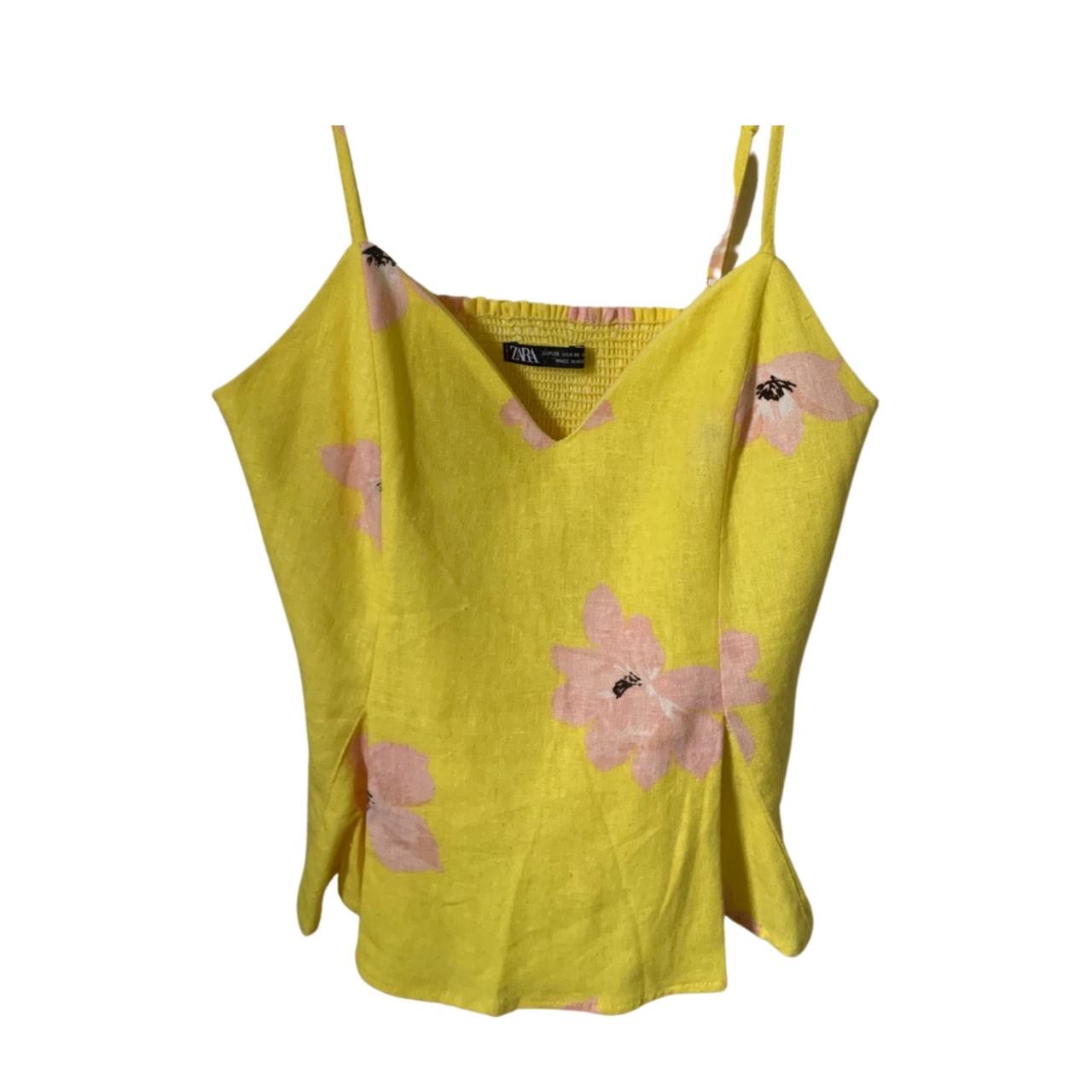 Looking for a stylish top! Great for summer! This... Depop