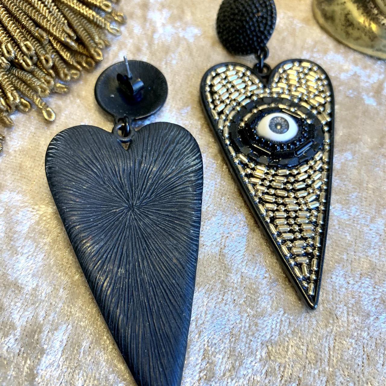 H M Black Heart Eyeball Earrings earrings eyeball