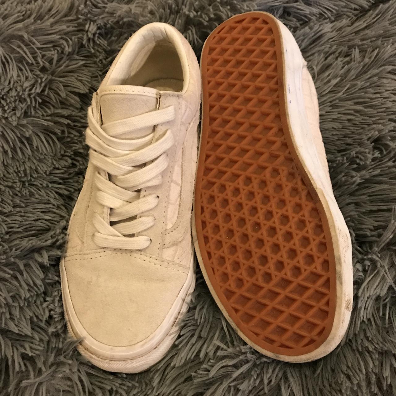 nude suede old skool vans