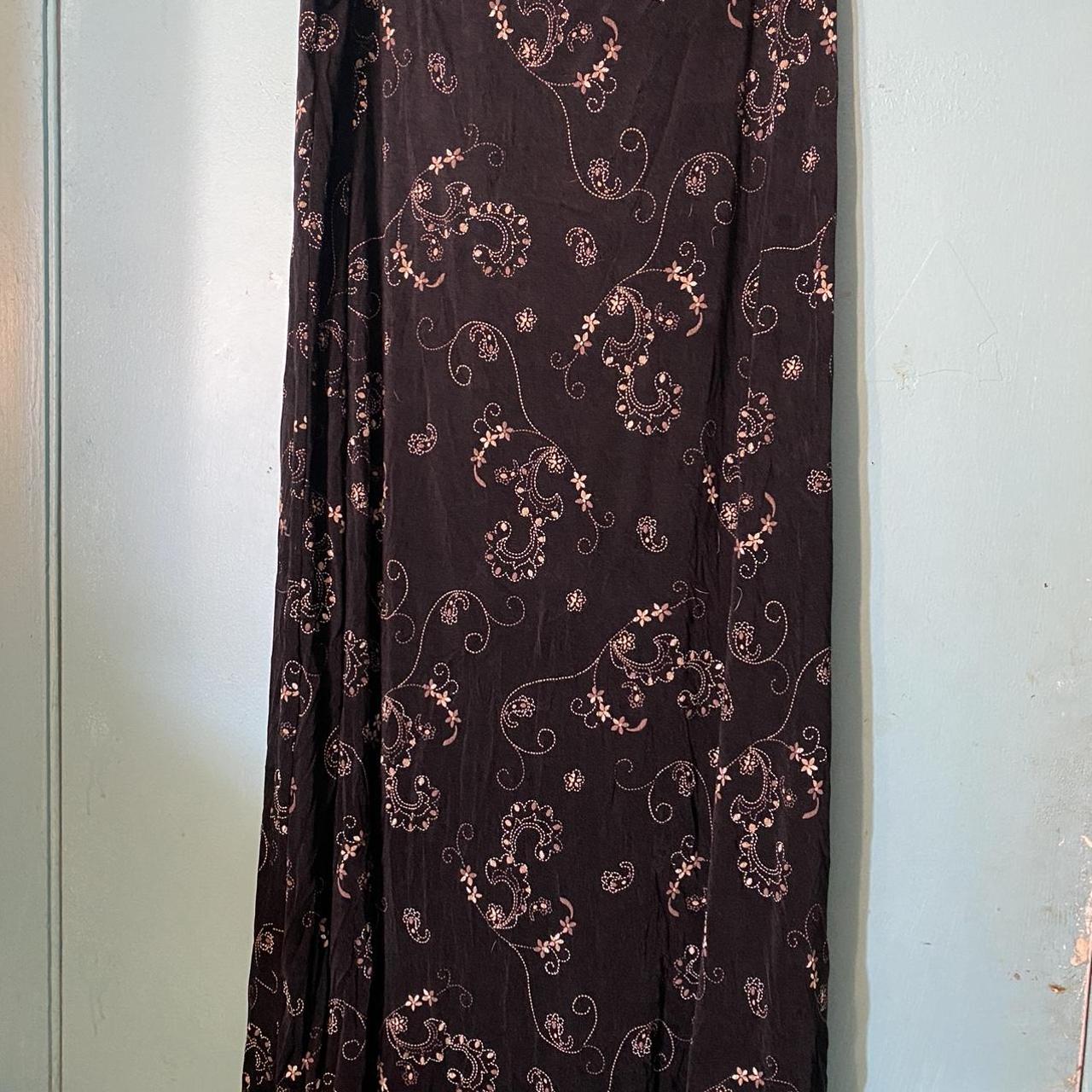 Product Image 3 - Slinky 90’s Maxi Skirt!
Super cute