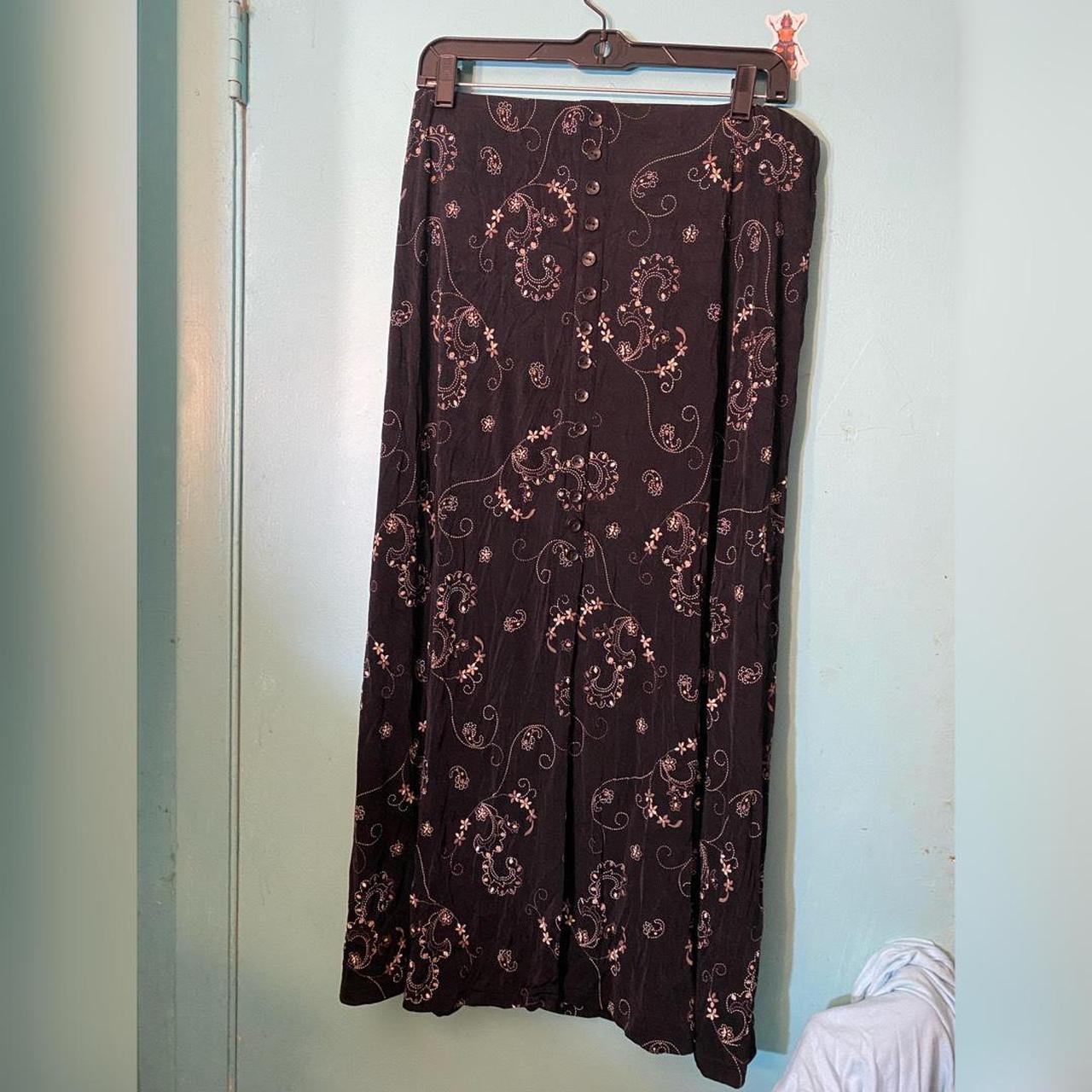 Product Image 2 - Slinky 90’s Maxi Skirt!
Super cute