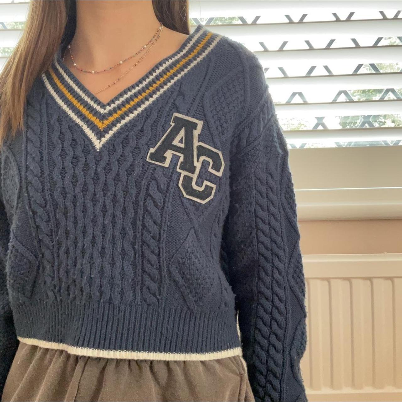 Urban Outfitters cable knit v-neck AC - Depop