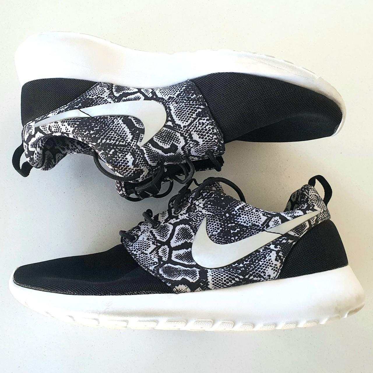 Nike snake print trainers orders