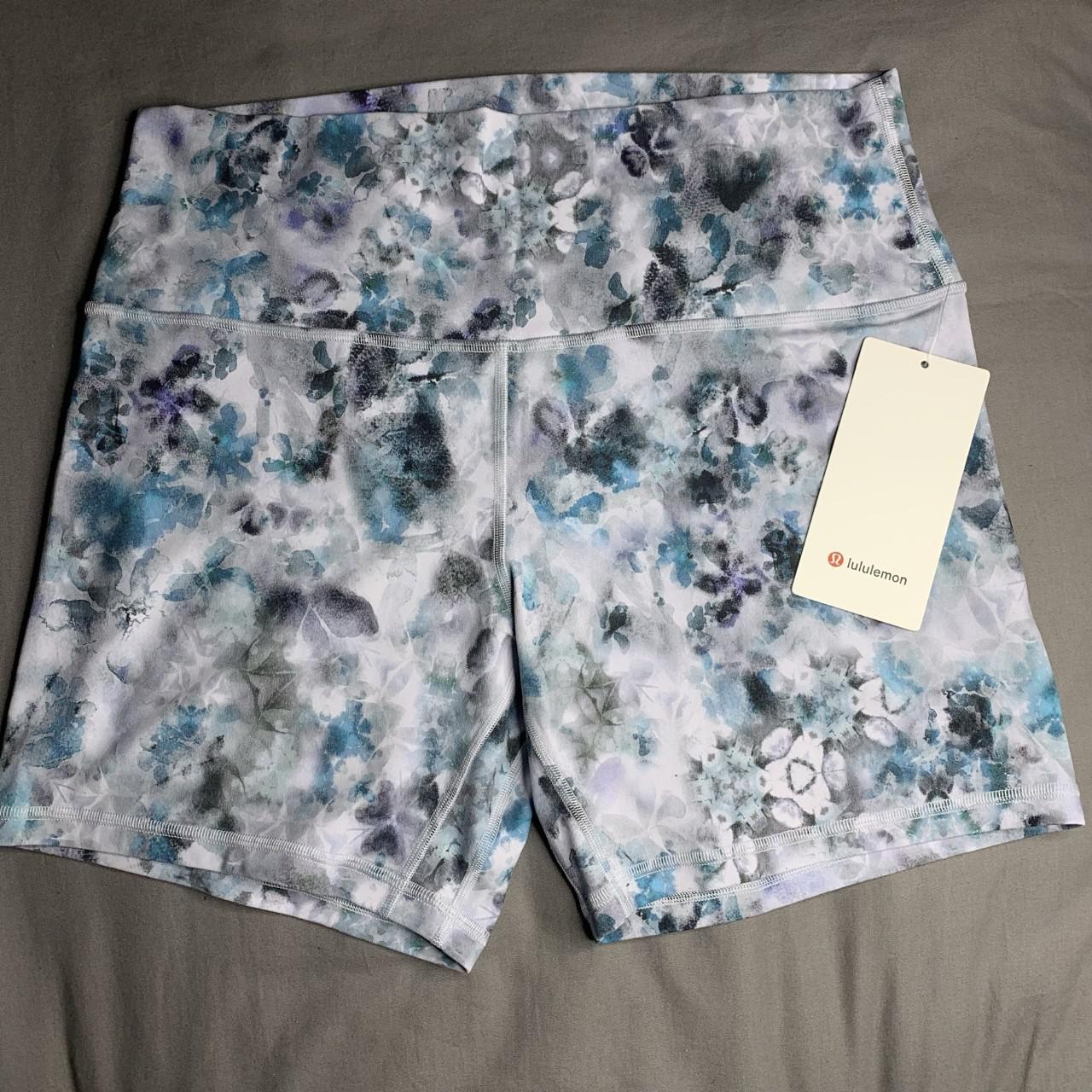 size 14 lululemon shorts