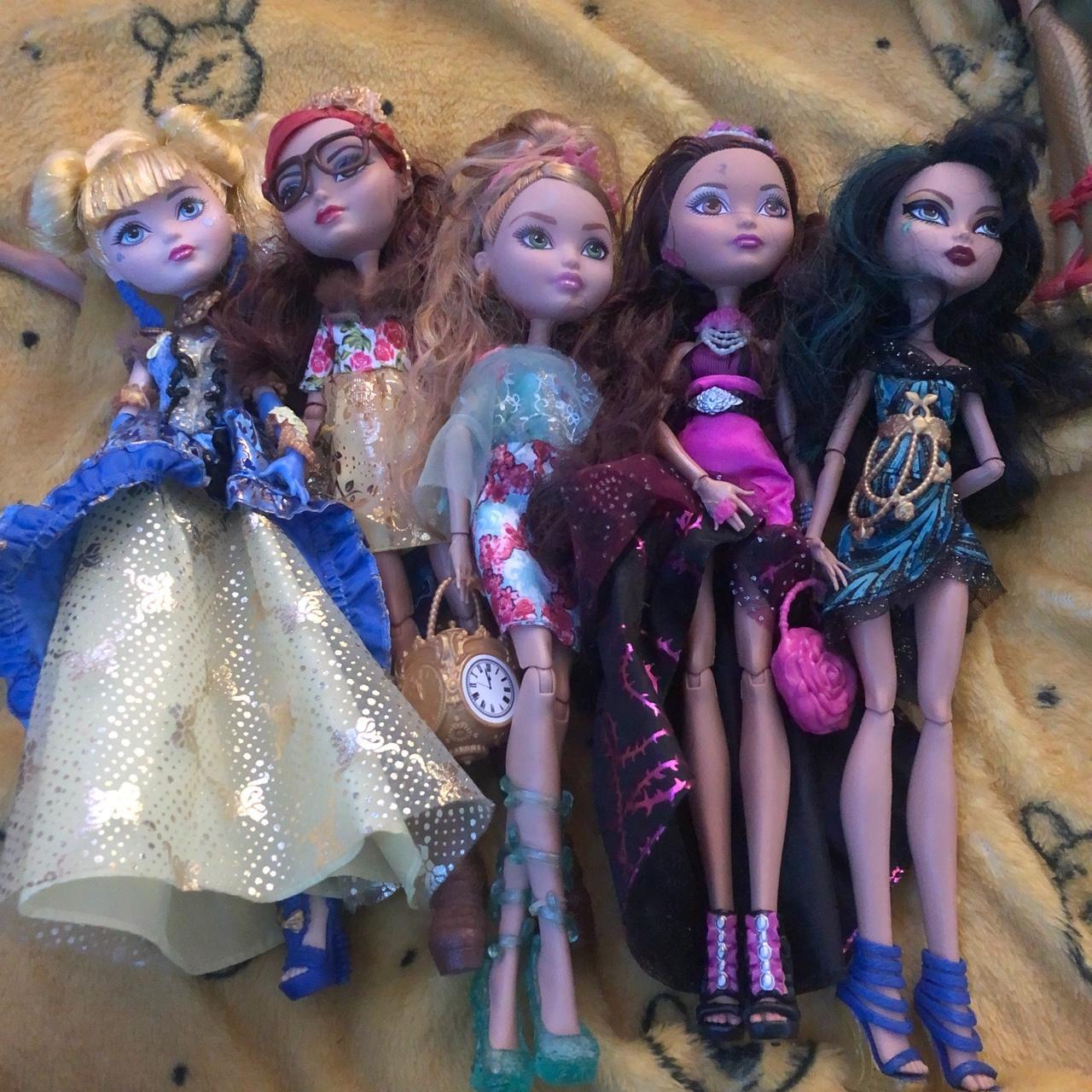 Monster high & ever after high doll bundle Message... - Depop