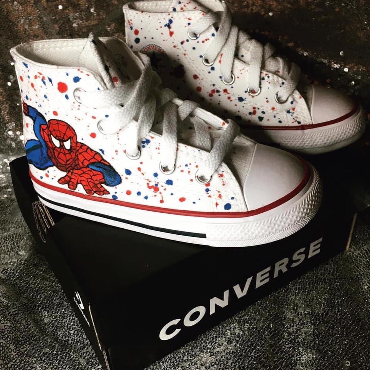 Converse spiderman deals sneakers