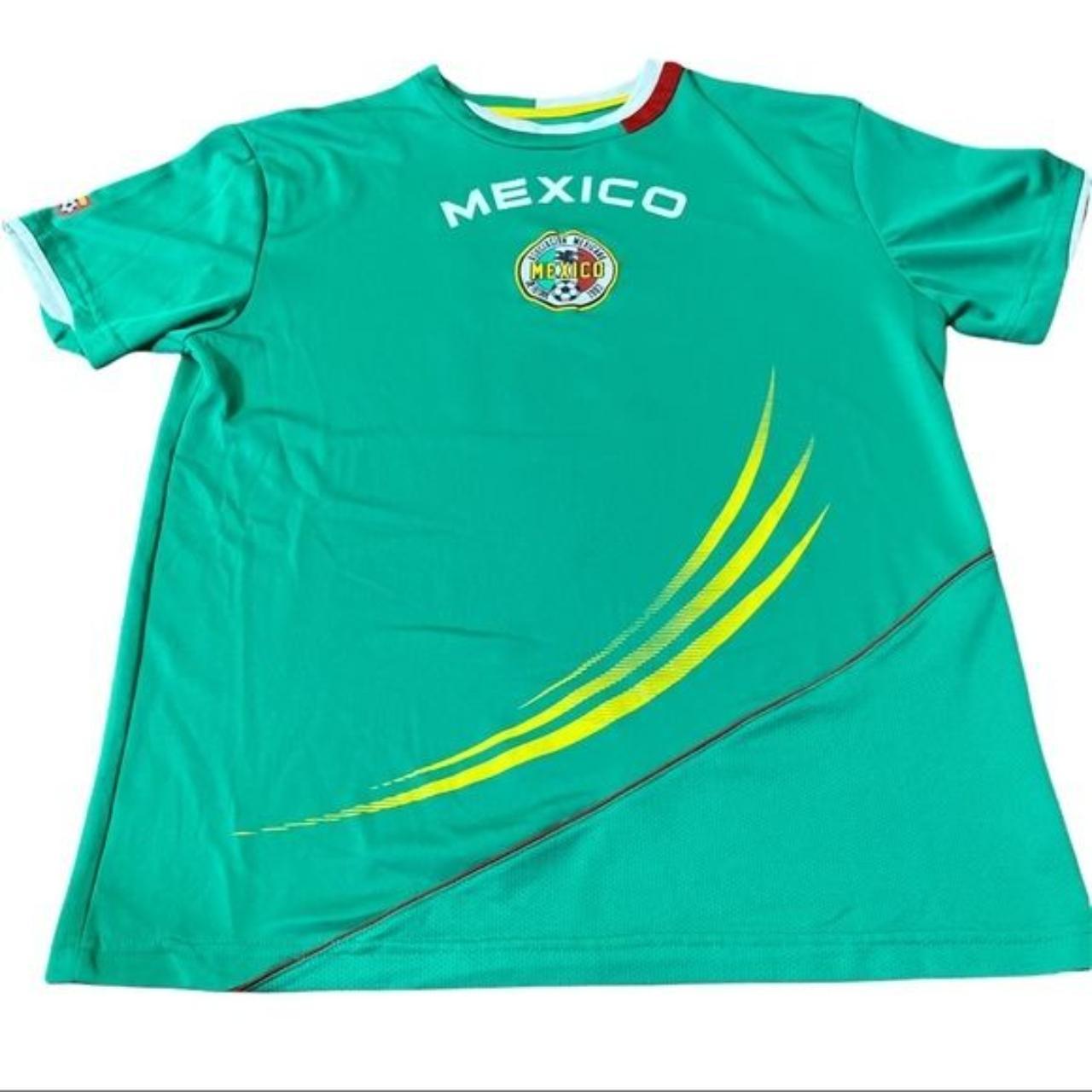 Simply For Sports Men's Green Tshirt Depop